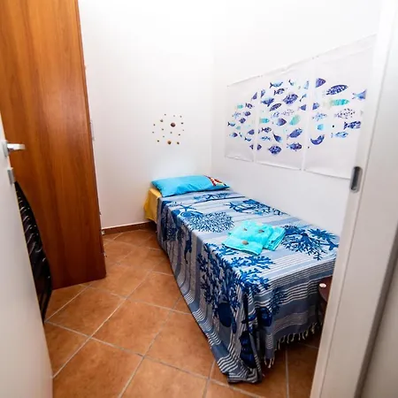 A Tre Passi Dal Mare *